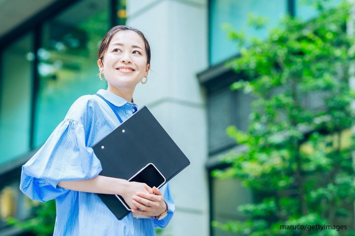 働く女性