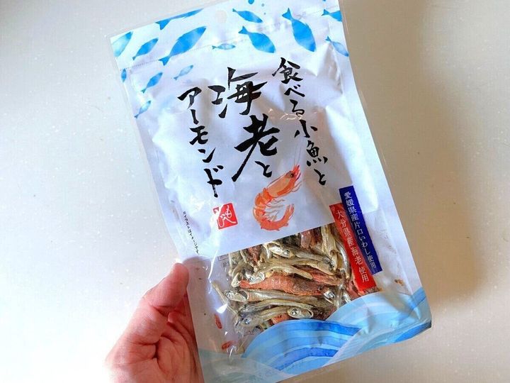 小魚と海老とアーモンド