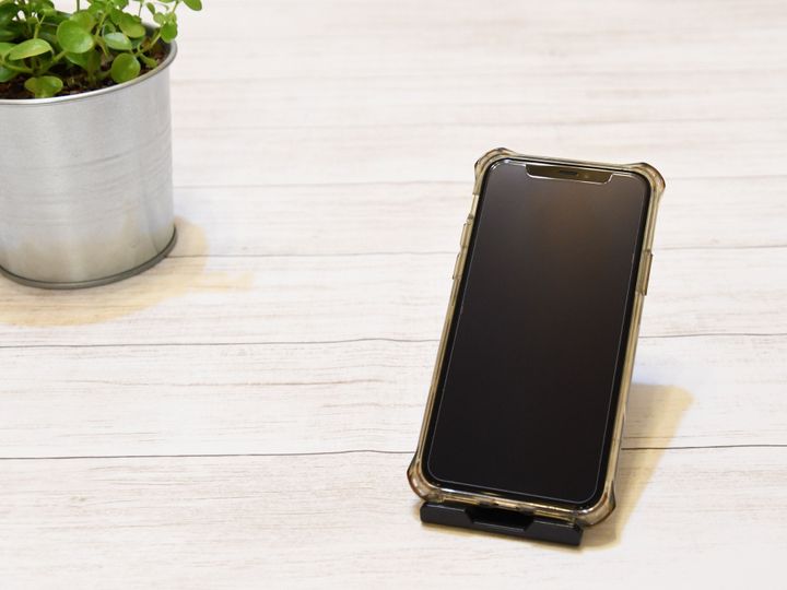 100均のiPhone用ガラスフィルムは使える?強度や性能を検証