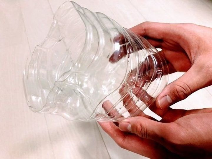 ペットボトルを切って短く