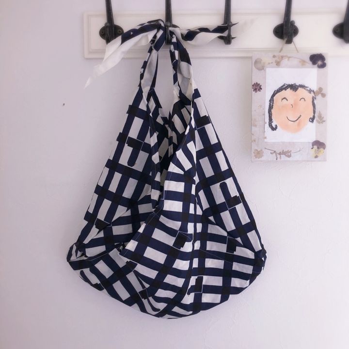 傘が壊れたら作ってみよう 型紙要らず ぶきっちょさんでも作れる簡単エコバッグ 写真付き解説有り サンキュ Style 傘が壊れたら作ってみよう 型紙要らず ぶきっちょさんでも作れる簡単エコバッグ 写真付き解説有り サンキュ Style