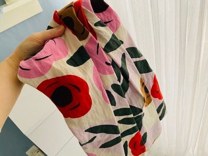 洋服を捨てる