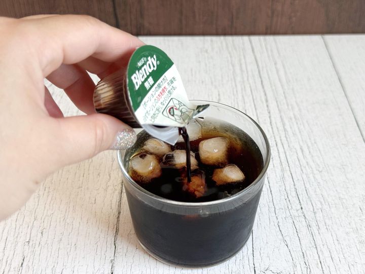水やミルクを注げば約10秒でコーヒーをつくれる!