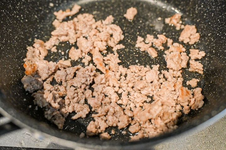 炒めた豚肉