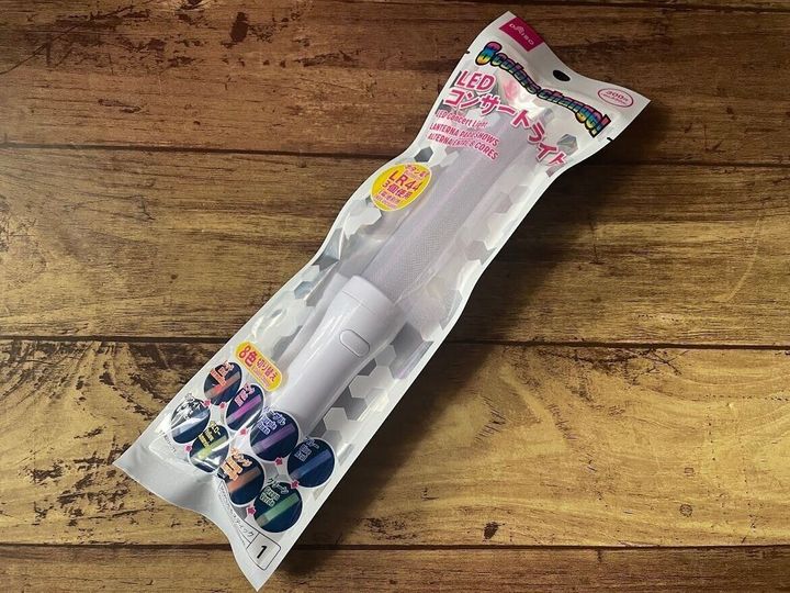 ダイソーのLEDコンサートライト