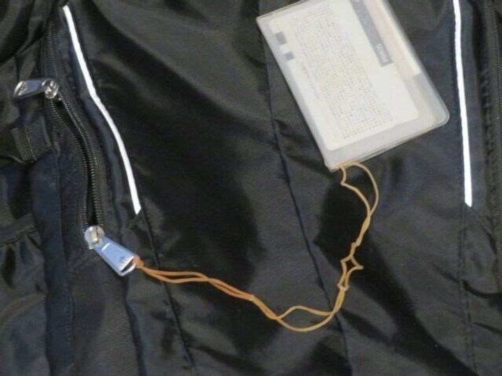 伸びるひもとして