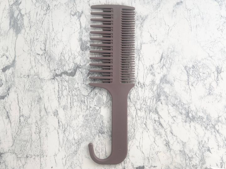 ダイソー 毛先までしっかりなじむトリートメントコーム