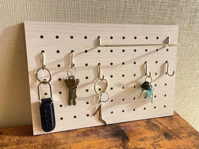 ダイソーのDIYグッズで作るおしゃれで便利な「鍵ストッカー」をご紹介