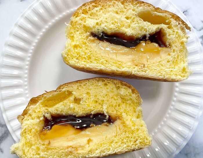 【ファミマ】おいしすぎるとTwitterで話題！パンの中に〇〇丸ごと入っちゃった？！