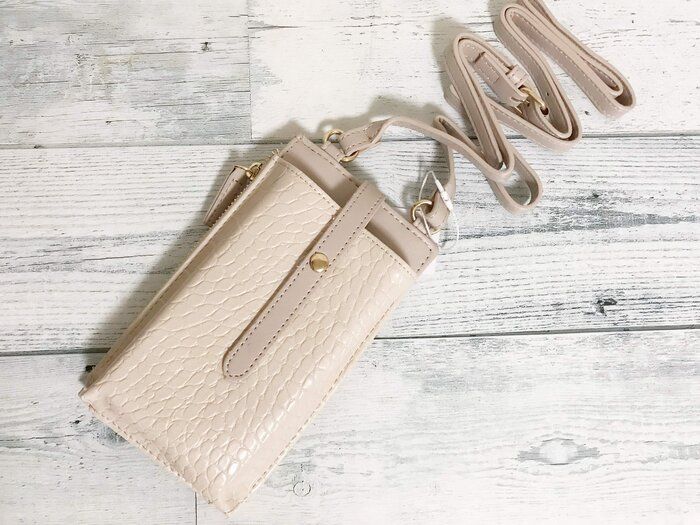 880円って嘘でしょ？高見え！機能的！大人気の3COINSのスマホショルダーバッグ