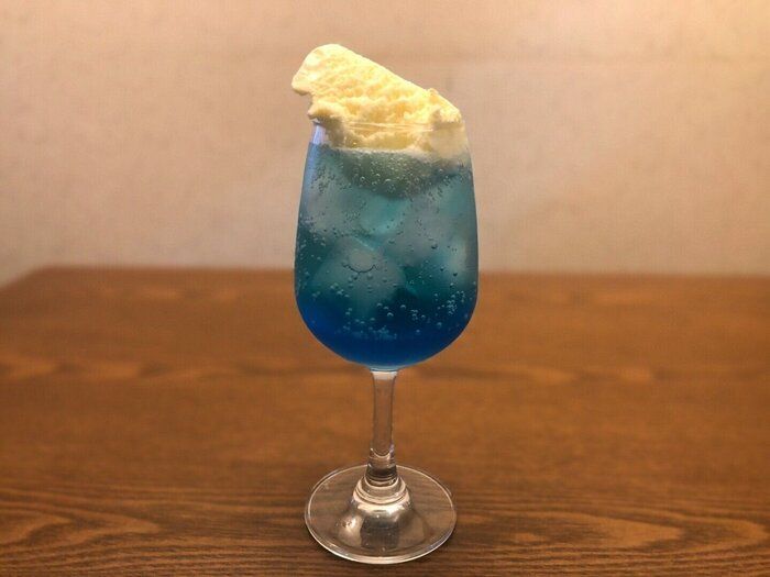 【おうち外食】アレを使って簡単！喫茶店風クリームソーダの作り方