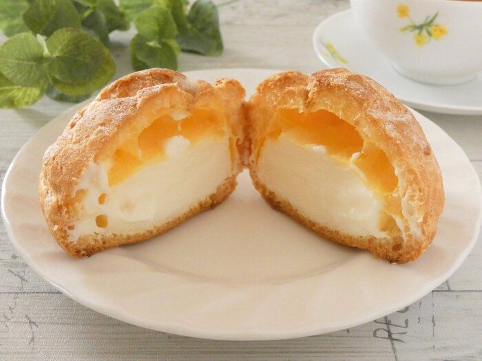 【ファミマ】ミルクカスタードがたまらない！「北海道牛乳を100%使ったミルクシュー」は優しい甘さのご褒美スイーツ