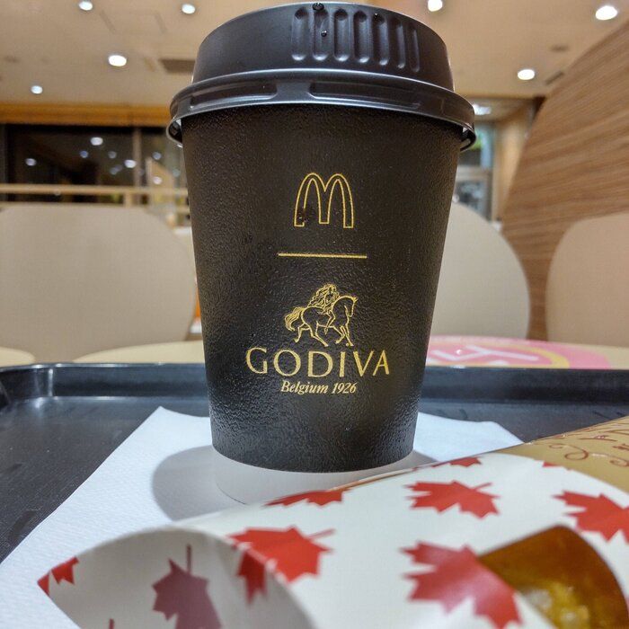 【マック】もう飲んだ？SNSで人気急上昇！「ゴディバホットチョコレート」