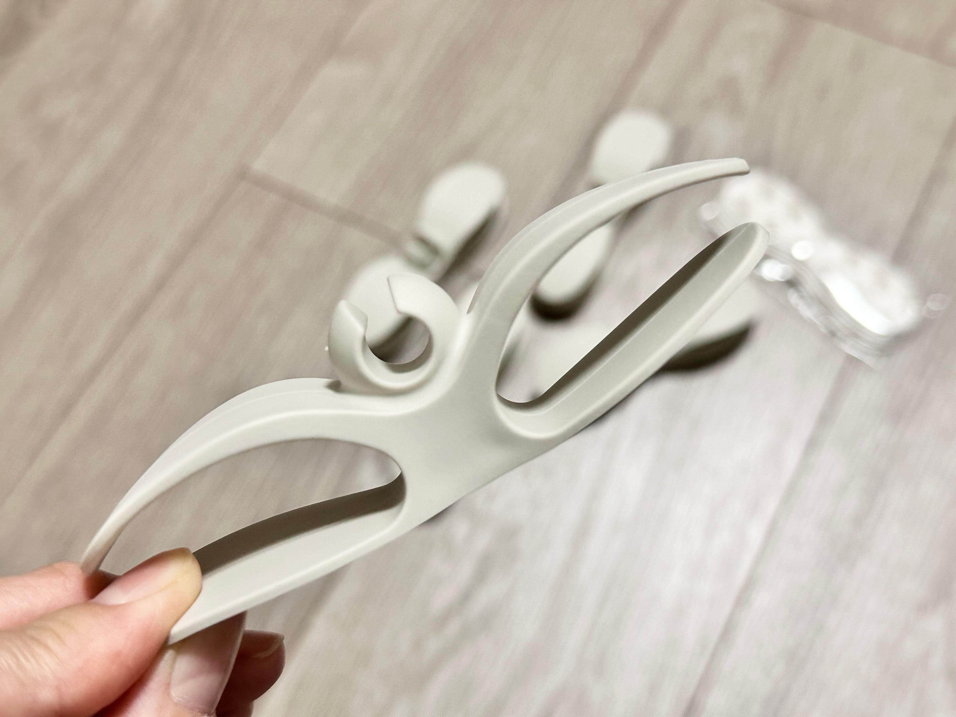 【3COINS】余ったケーブルをスッキリさせることができるケーブルオーガナイザー