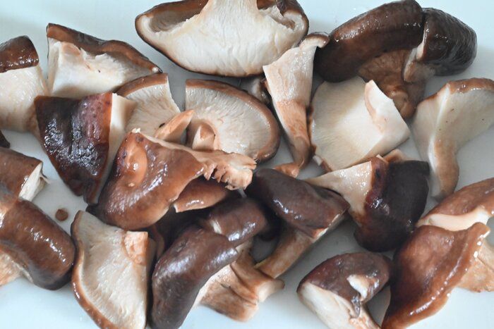 メイン食材「しいたけ」だけ！茹で・炒め・揚げで味わう！簡単しいたけレシピ3選