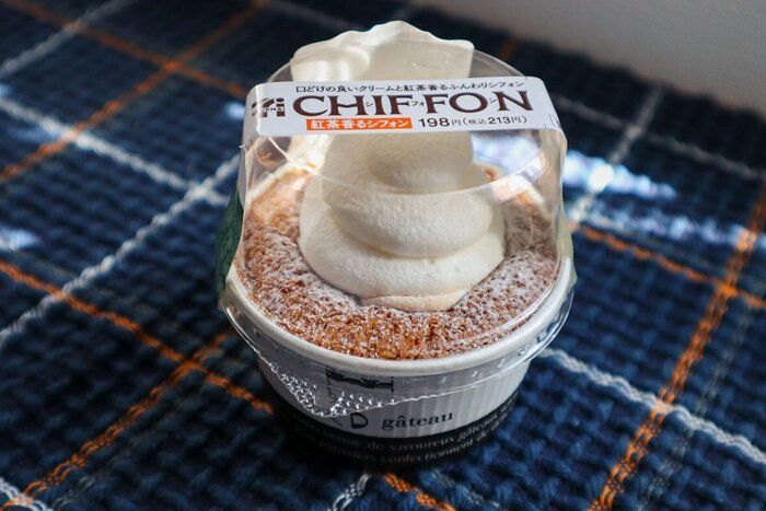 【セブン】紅茶香るシフォン｜自然な紅茶風味で上品な味わい