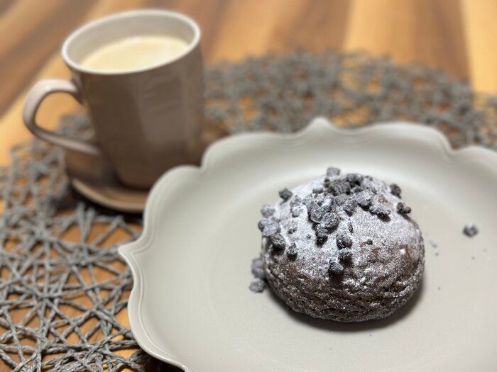 【ローソン】ザクザクシューとたっぷりのクッキーが絶品！クッキークリームシューがリピート確定の美味しさ！