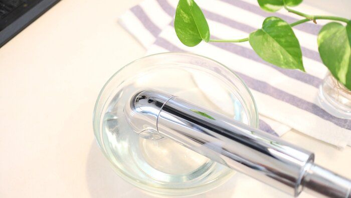 頑固な汚れがスルン？！ほったらかすだけでキレイになる、シャワーのお手入れ