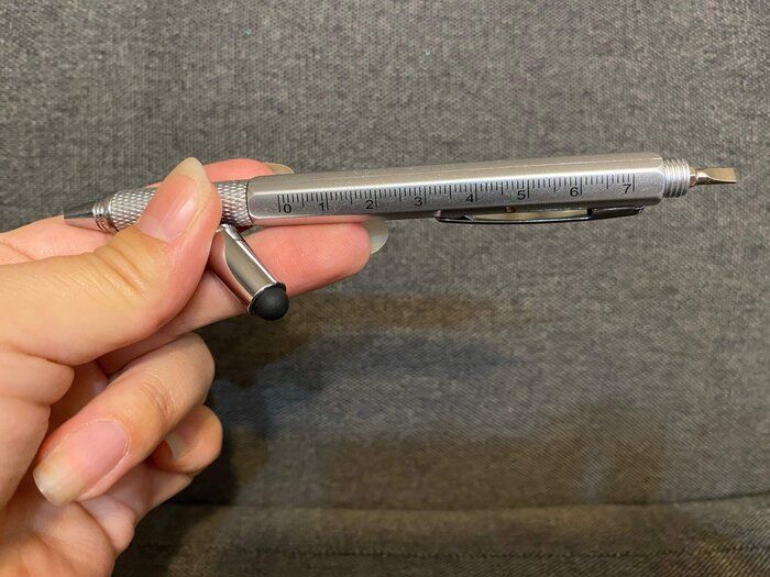 110円で5つの機能！万能な多機能マルチボールペン！