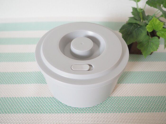 【ダイソー】これ1つで3役！レンジOKザル付保存容器が有能すぎた