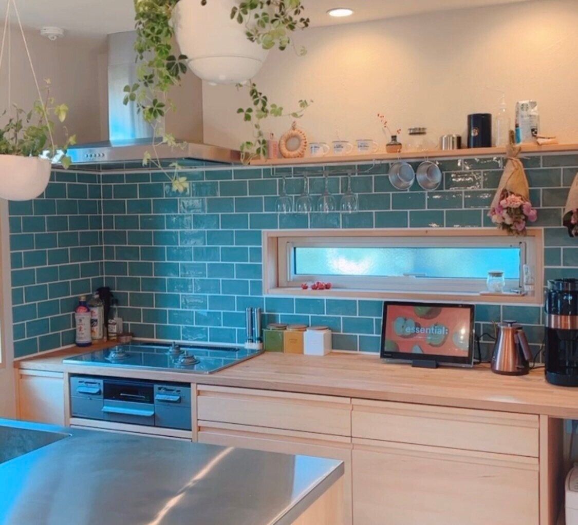 【ナマケモノ主婦】もなかです/生息地：汚部屋ジャングル/特技：すぐ寝る