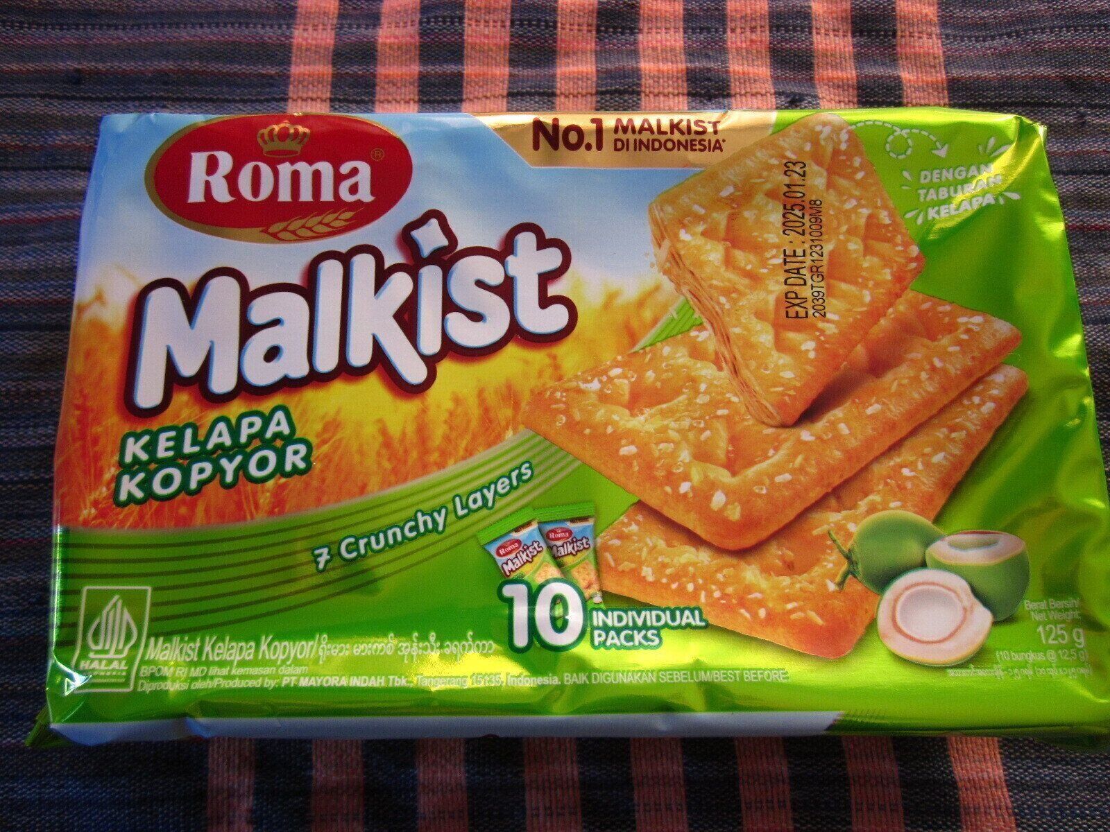 【業務スーパー】で見つけた！　海外気分を味わえちゃうお菓子2選