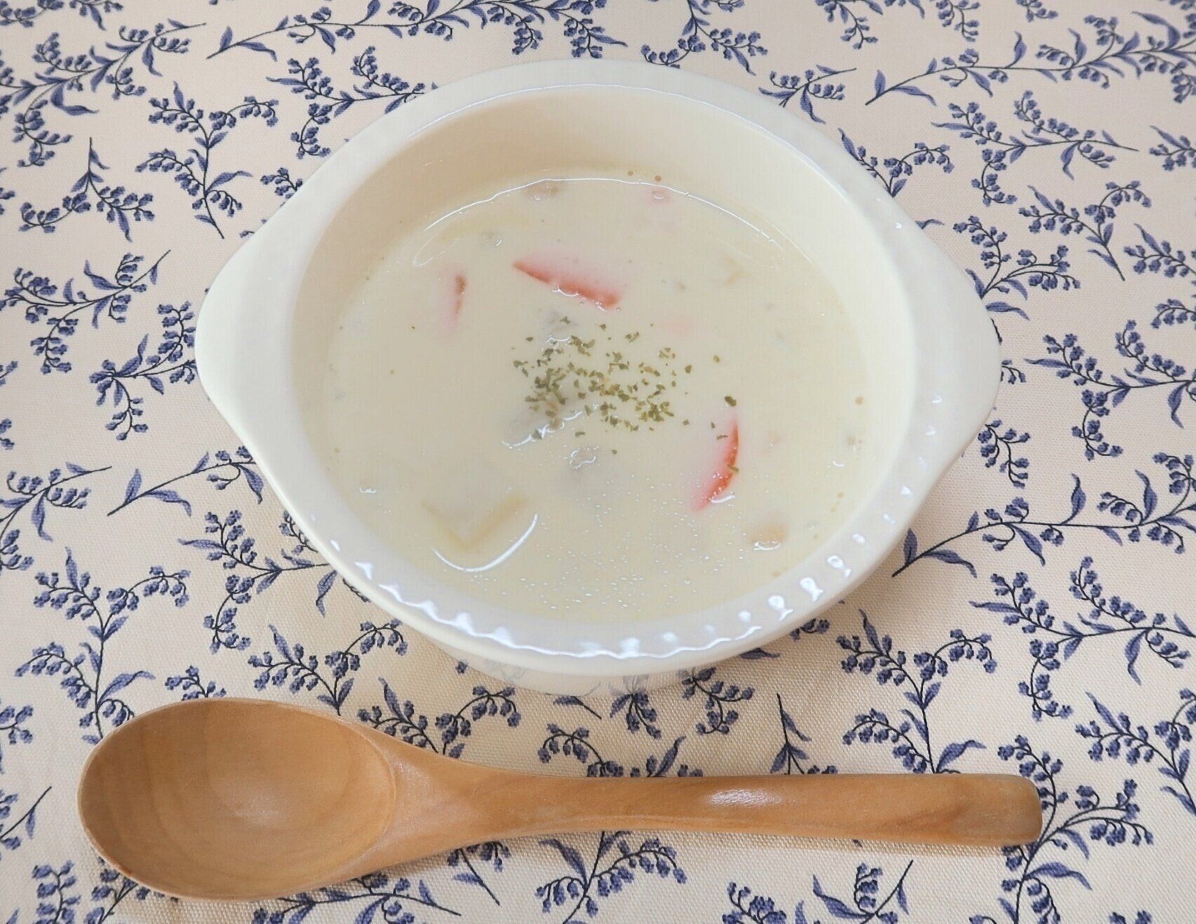 旬の長芋を味わう「長芋とベーコンのクリームスープ」のレシピ