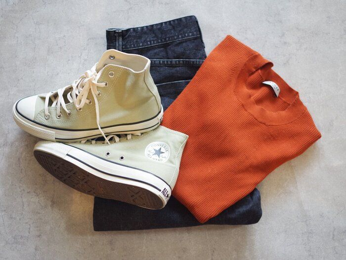 秋はじめに「ブラウン」が有効！ベーシックで着やすいコーデを解説