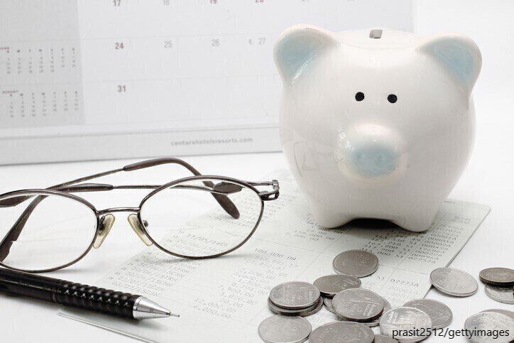 年間100万円貯金を叶える強い味方！おすすめ銀行口座3選