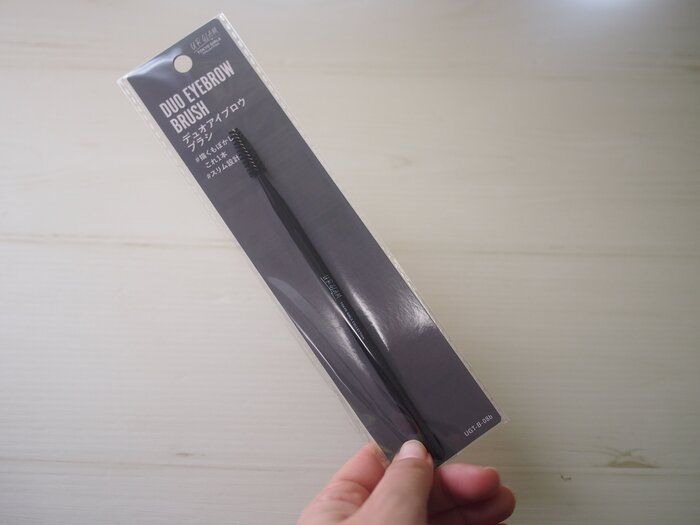 【ダイソー】コスパ最強！110円で美眉になれるアイブローブラシ