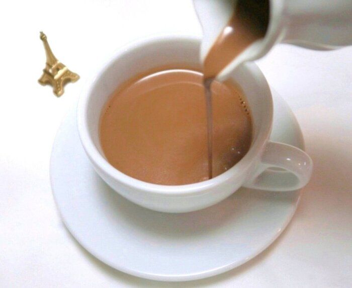 板チョコで超簡単！フランスのカフェの人気ドリンク【ショコラショー】のつくり方