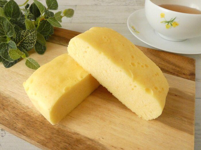 【ファミマ】しっとり濃厚なめらか食感の「まるでバターな蒸しケーキ」はリピ決定の絶品スイーツパン