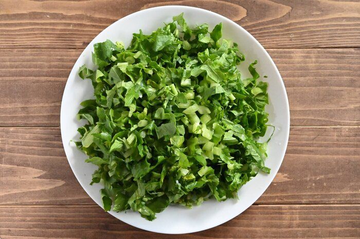 【旬食材】大根の葉は栄養たっぷり！レンジで簡単♪大根の葉の塩ナムル＆アレンジレシピ2選