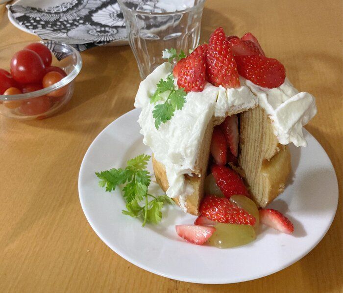 時短&コスパ◎バームクーヘンで簡単デコレーションケーキ