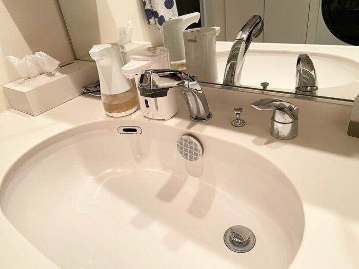 【ダイソー】洗面所にさりげなくくっつけておけるオシャレな洗面台洗いスポンジ