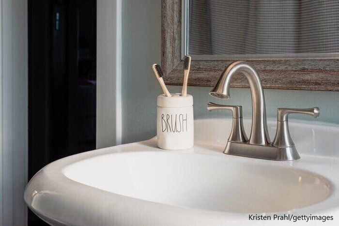 よく耳にする歯周病とはどんな病気？実は30代から要注意?!