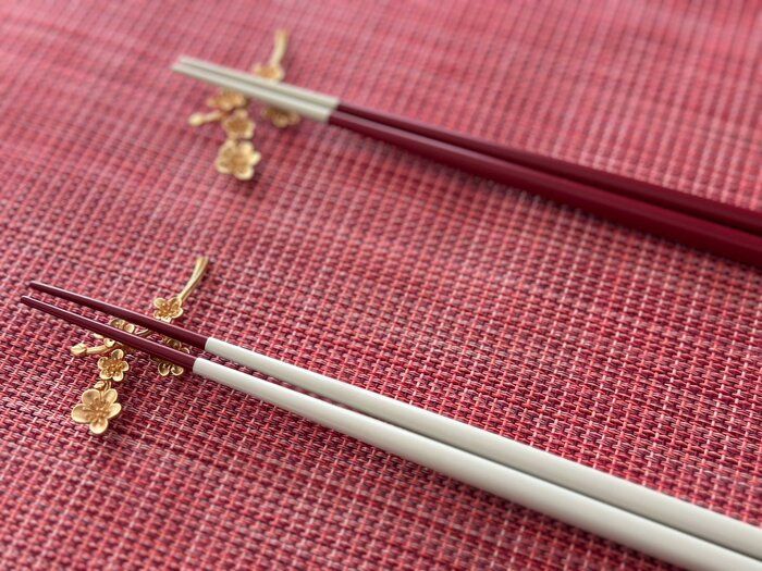 【3COINS】食洗機にも対応！お祝いの席やお正月にピッタリのバイカラーお箸がコスパ良すぎて大優勝！