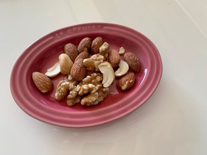 ナッツを間食としてます