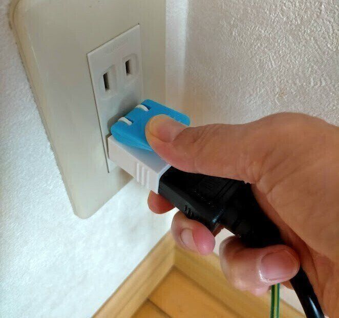 【ダイソー】知らずに損してた！らくらく抜けるコンセントプラグ