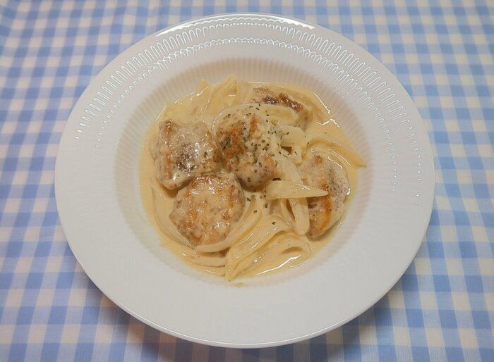 フライパンでつくる！【鶏むね肉のクリーム煮】のレシピ