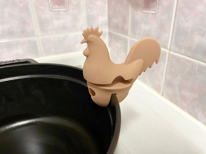 【スリーピー】かわい～！お玉の置き場所問題はニワトリがオシャレに解決！