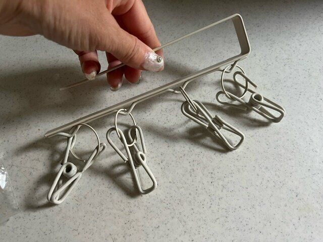 【3COINS】吊り戸棚下の空いた空間を有効活用！吊り戸棚下収納ピンチが超便利！