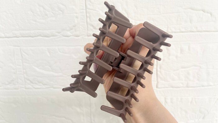 【ダイソー】品切れ続出！まさかの機能つき２WAYヘアクリップがすごかった