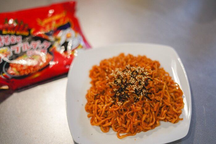 辛い物好きさん必見！オリジナルの2倍「核(핵) ヘク プルダックポックンミョン」