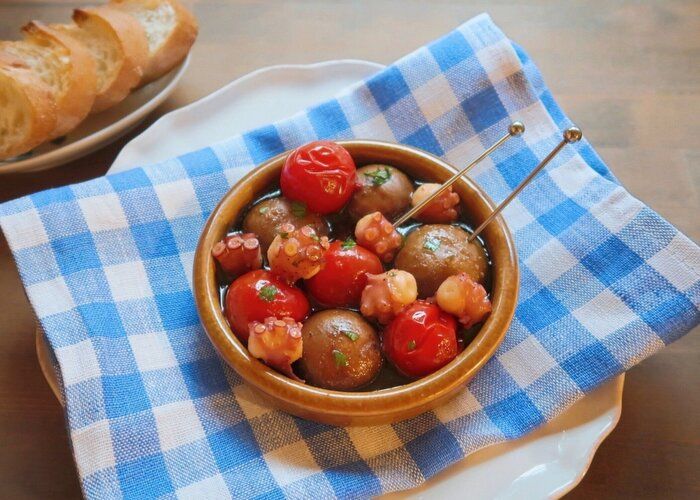 カルディの「アヒージョシーズニング」でつくる！【タコとマッシュルームの本格アヒージョ】のつくり方