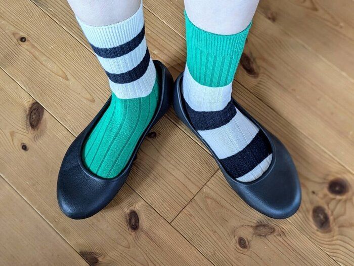 ついにダイソーからも出た！“卒入学シーズンにピッタリ“220円パンプス