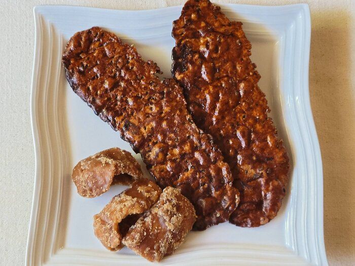 パリサク派？しっとり派？形も食感も全く違うカルディの絶品かりんとう2種