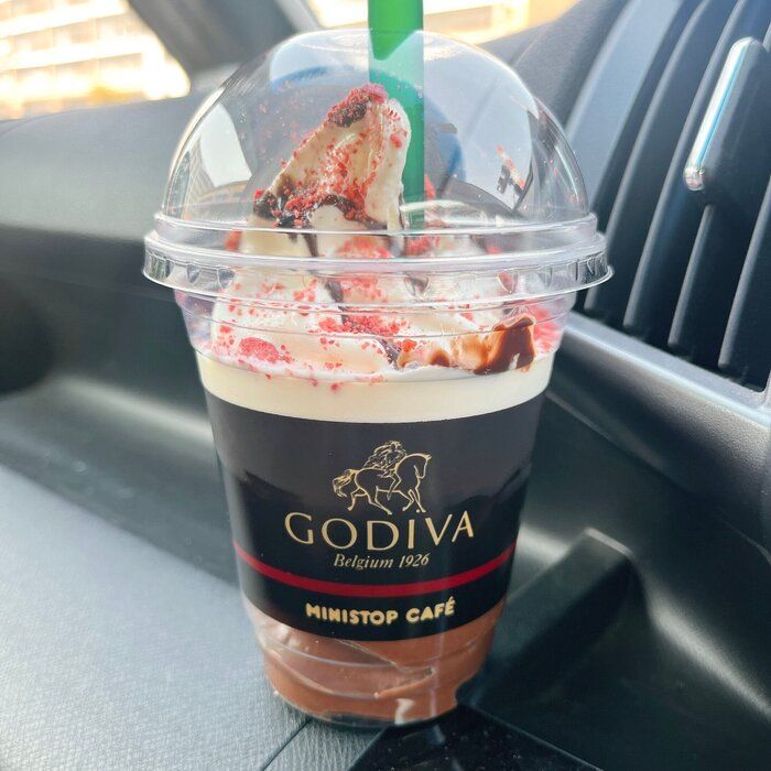 【ミニストップ】ゴディバ監修スイーツドリンクが濃厚でリッチ過ぎる味わい！