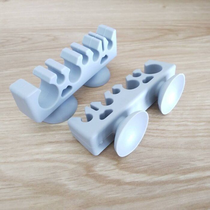 ダイソーのメイクブラシホルダーが掃除道具の収納に！見せる収納で掃除頻度もUP！