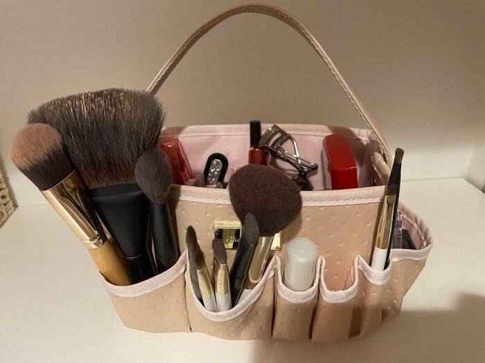 化粧ポーチは持ち歩かない派の便利すぎる私の化粧ポーチ